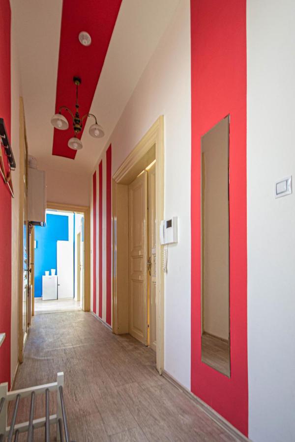 For Celebrations Spacious 3Bdr Apartment With Balcony Praag Buitenkant foto