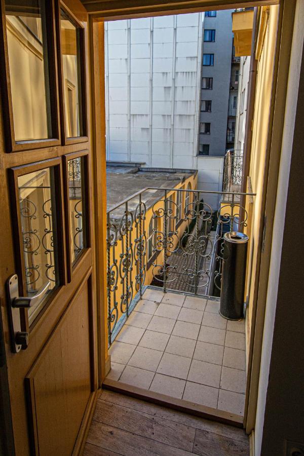 For Celebrations Spacious 3Bdr Apartment With Balcony Praag Buitenkant foto